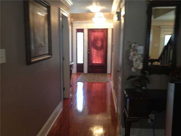 3rd image of 3824 Severn Ave