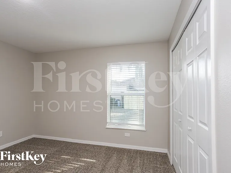 1860 Kim Acres Ln — Photo 9