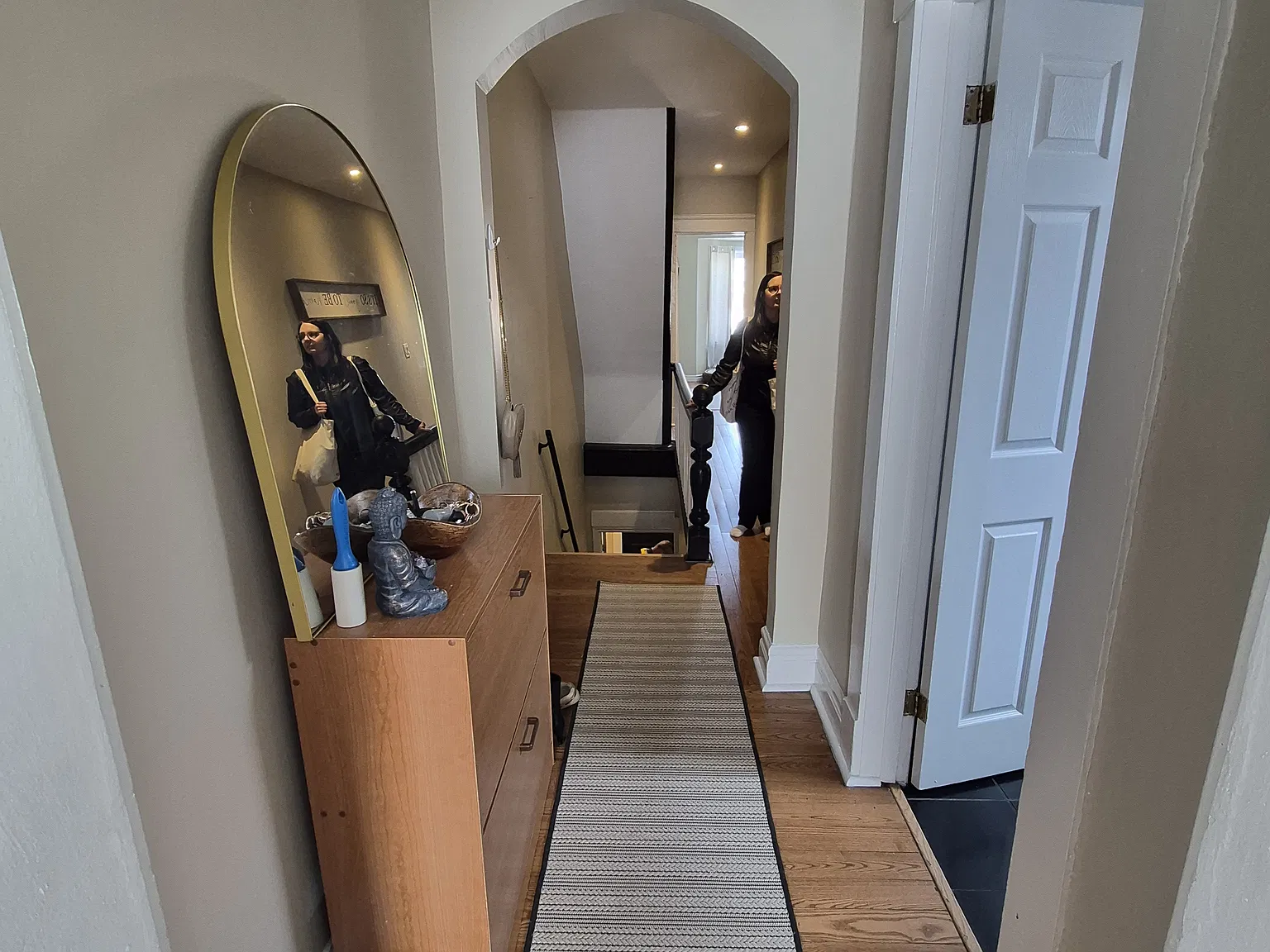 218 Broadview Ave — Photo 3