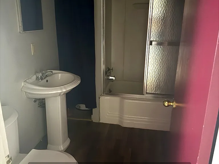 1301 Whitaker St #9 — Photo 3