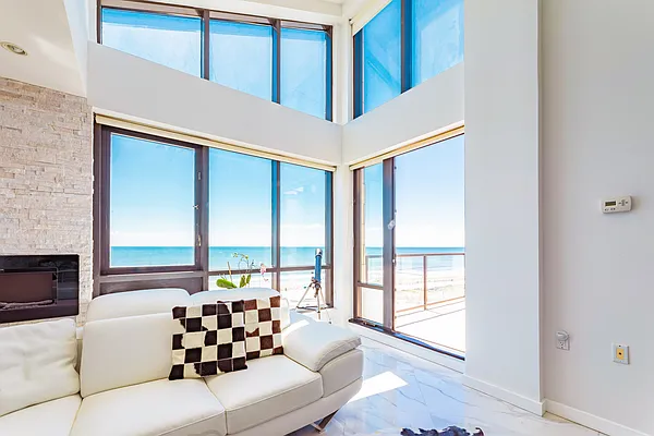 Sold by Compass | media 3