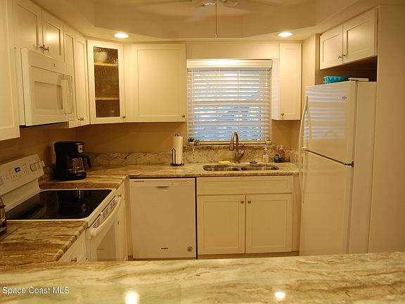 3rd image of 5350 Ocean Beach Blvd APT 103