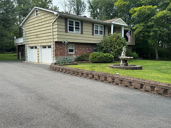 2nd image of 553 Cross Hill Ln #1