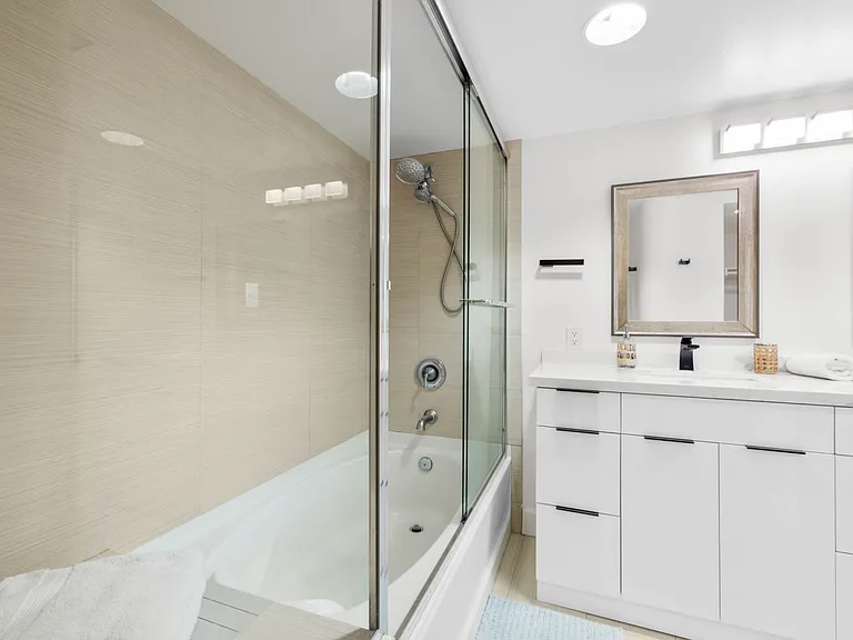 401 N Coast Hwy N #305 — Photo 38