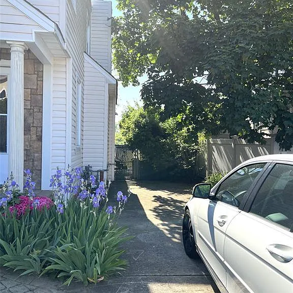 129 Flamingo St — Photo 20