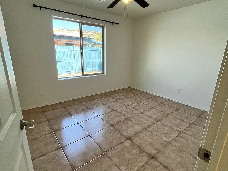 1309 W Cedar St — Photo 7
