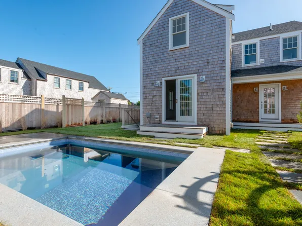 61 Fairgrounds Rd, Nantucket, MA 02554