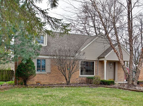 2nd image of 621 Oriole Ln