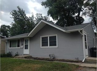 117 Amarillo Dr, Carpentersville, IL 60110