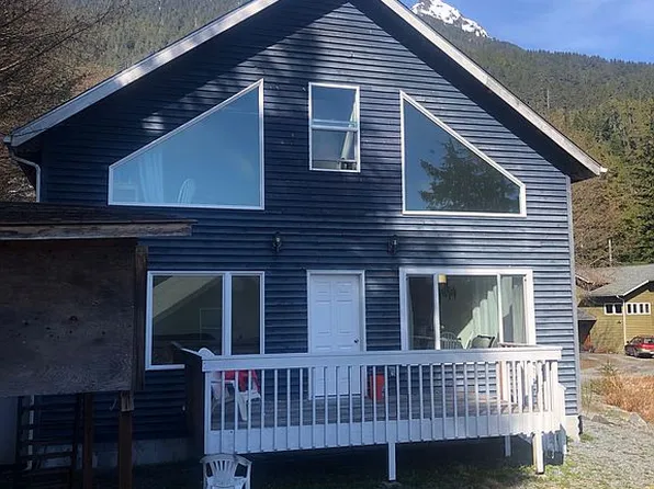 113 Knutson Dr, Sitka, AK 99835