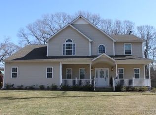 10 Midvale Ave, Port Jefferson, NY 11777