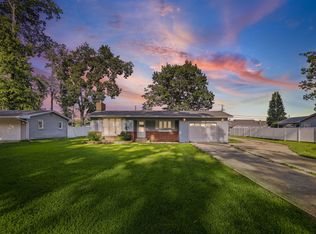 274 Oak Tree Ave, Salem, IL 62881