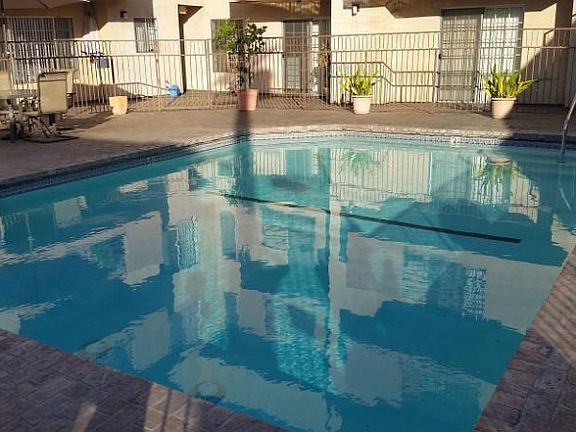 5th image of 321 S 6th St APT 309