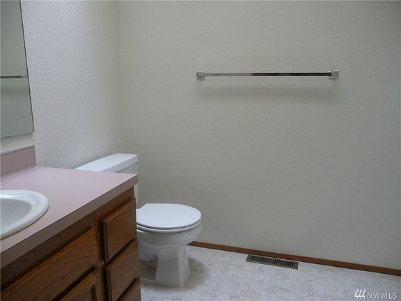 5th image of 4722 8th Ave NE
