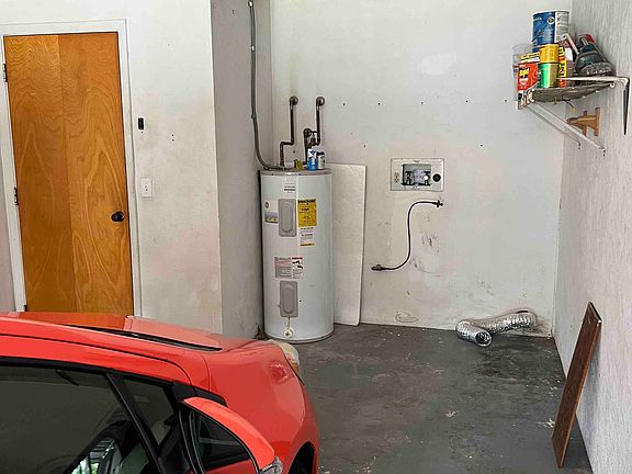 garage and washer dryer hook up
