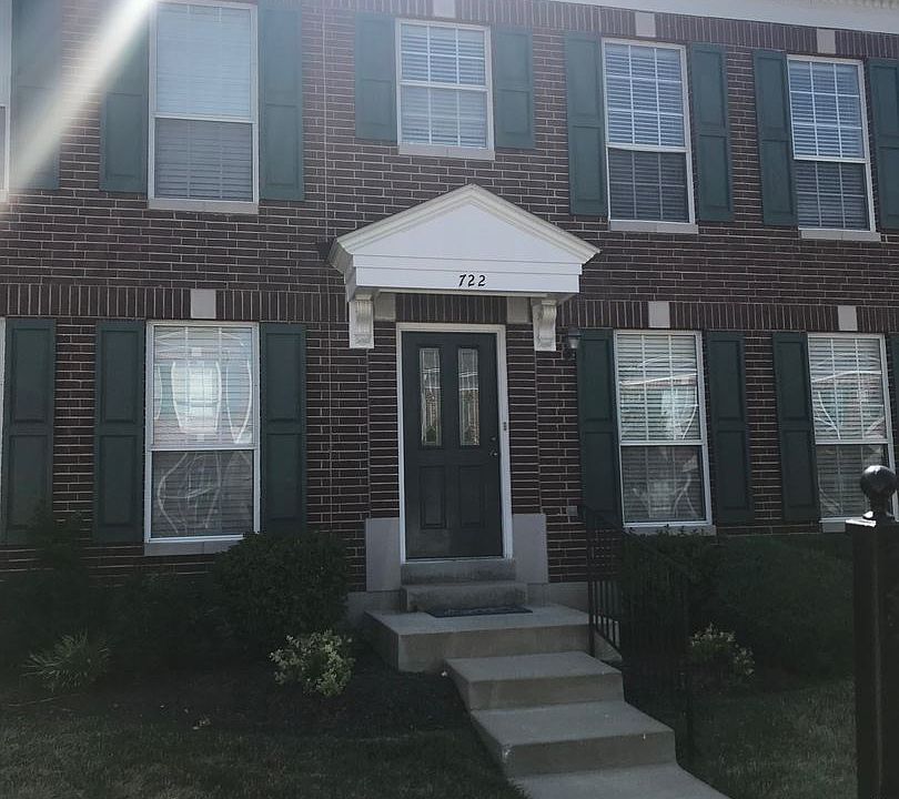 1st image of 722 Hyde Dr