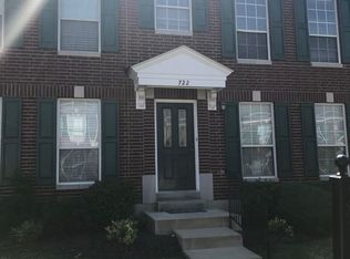 722 Hyde Dr, O'Fallon, MO 63366