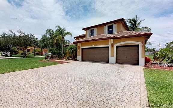 Room for plenty of cars