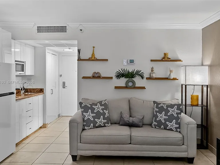 19201 Collins Ave #1123 — Photo 15