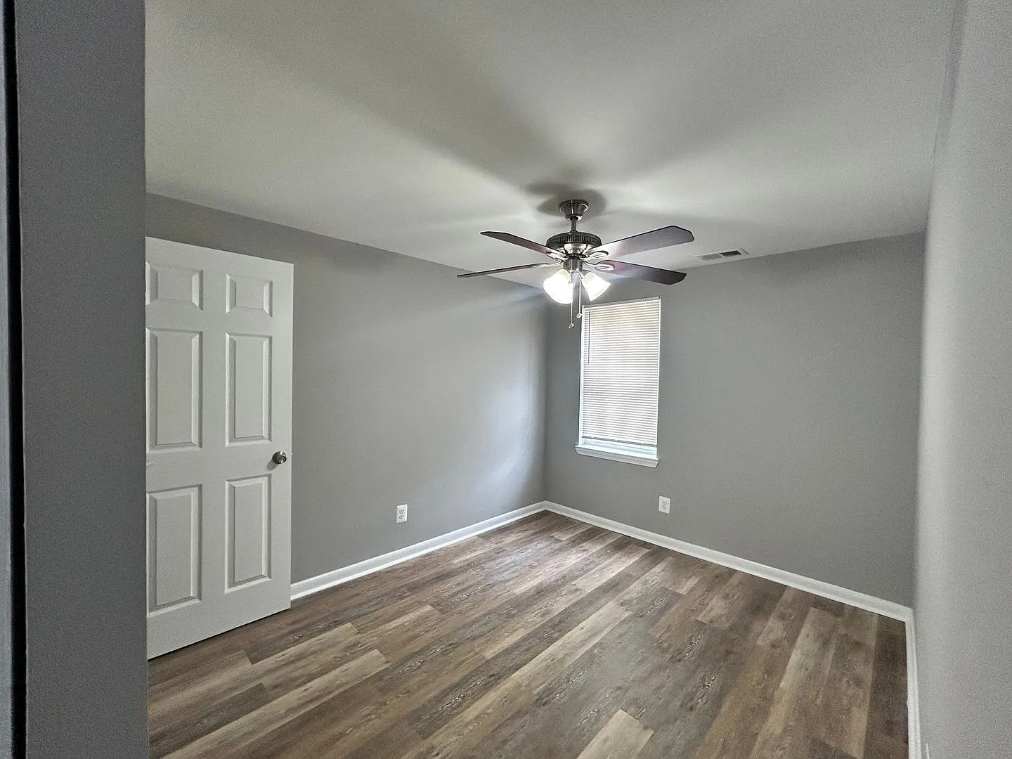 Baltimore - 3 Bedrooms and 1 baths Available! — Photo 4