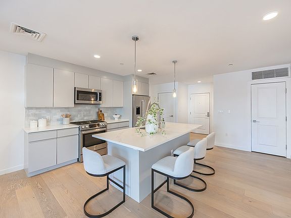3rd image of 16 Boardman St #105