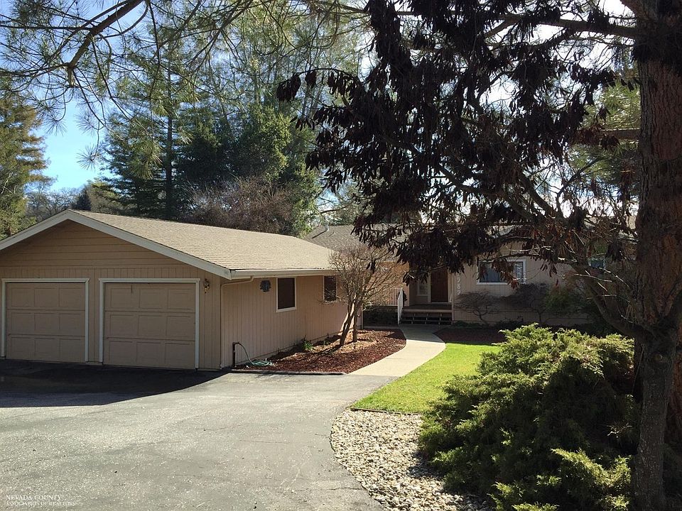 1st image of 23989 Balsam Ct
