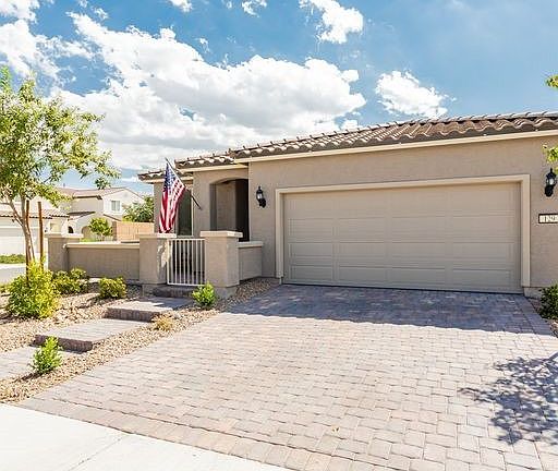 2nd image of 129 Mountain Cedar Ct