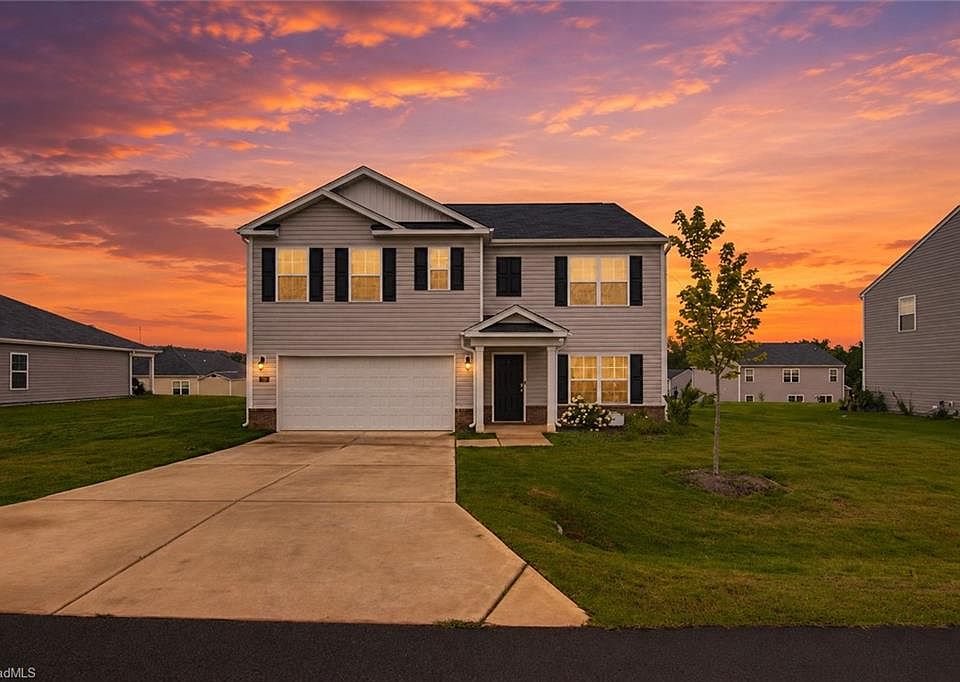 1st image of 167 Birch Tree Way