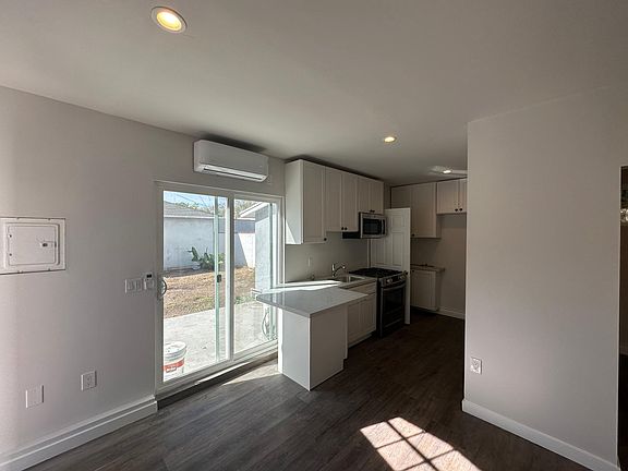 5th image of 10809A Garfield Ave