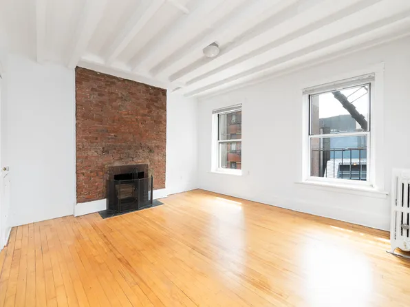 15 Cornelia Street image 1 of 4