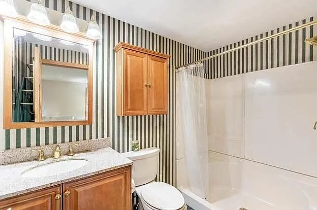 34 Highbridge Hl — Photo 9