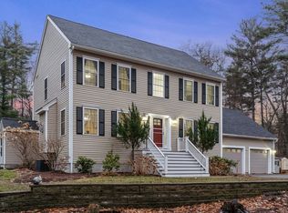 2 Linda Ln, Salisbury, MA 01952