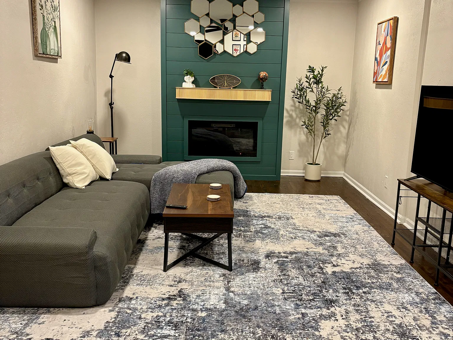 3 bed, 1493 sqft, $2,500 — Photo 3