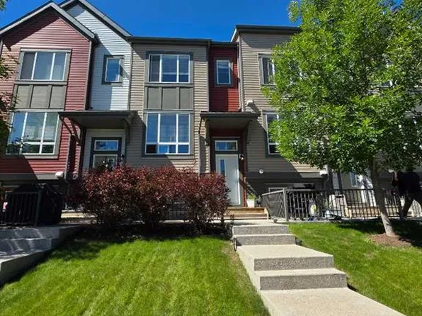 656 NE Copperpond Blvd SE, Calgary, AB T2Z 5B9