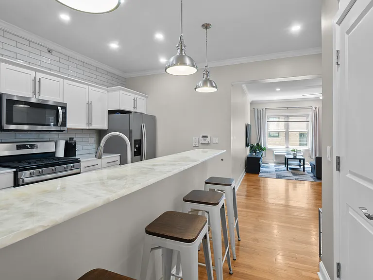 5501 Hudson Ave #407 — Photo 2