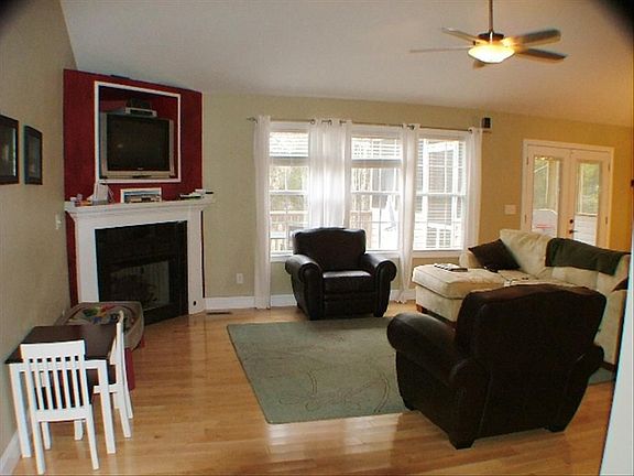 Living Rm-View 1