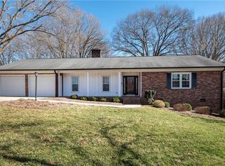 736 10th Street Dr NW, Hickory, NC 28601