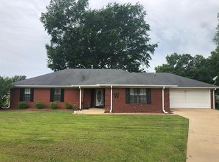 63 Quinn Dr, Columbus, MS 39702