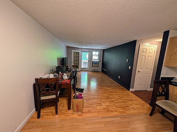 3rd image of 182 Heritage Dr #182