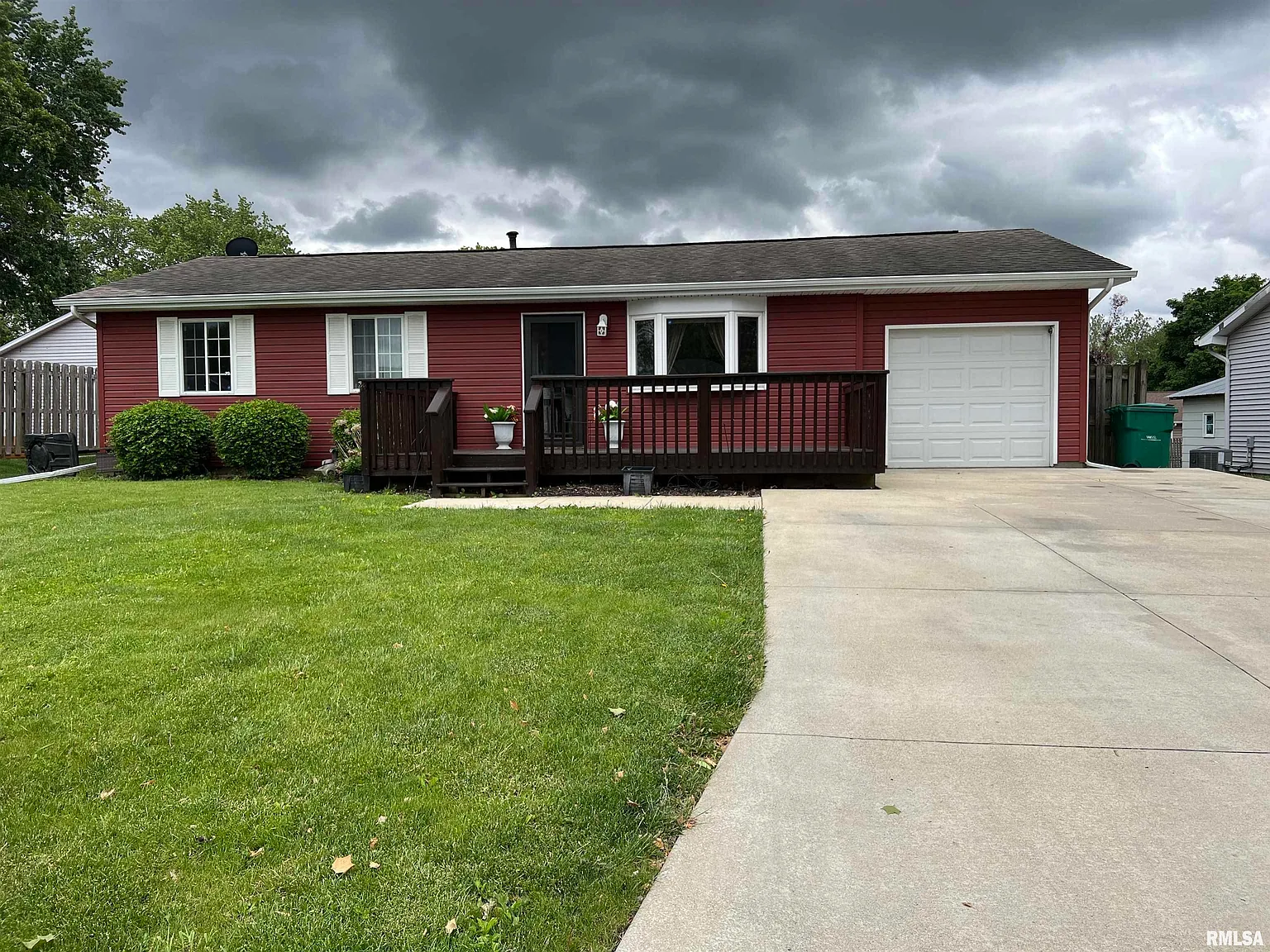 207 Mimosa Ln photo 1