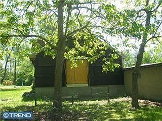 2nd image of 511 Kentucky Ave