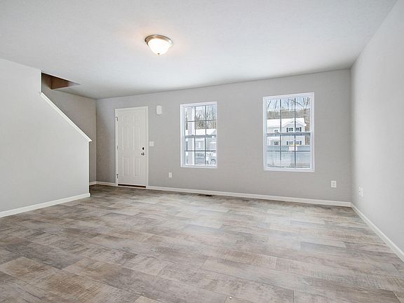 3rd image of 6247 Vine Leaf Dr