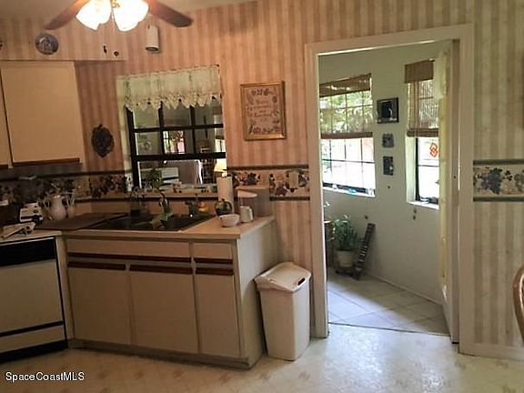 5th image of 1101 Fairlawn Dr
