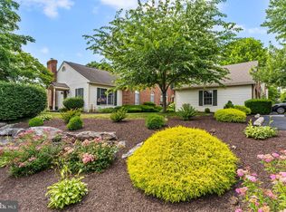 2015A Southpoint Dr, Hummelstown, PA 17036