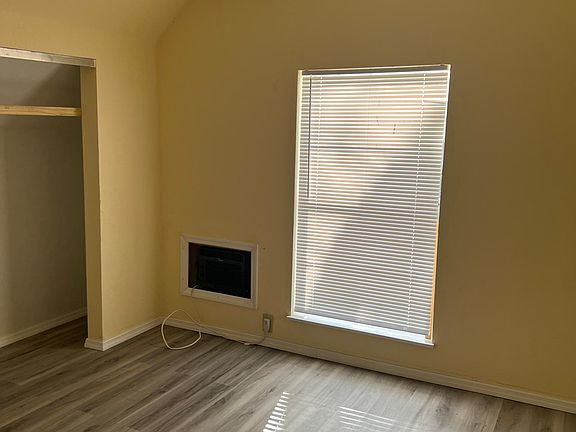 5th image of 114 Lee St #4