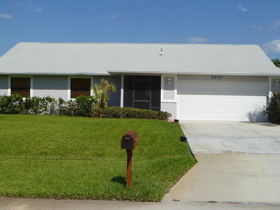 Home For Sale In Port saint lucie