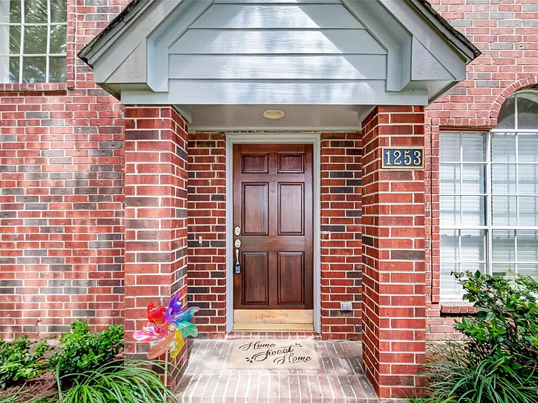1253 El Camino Village Dr — Photo 4