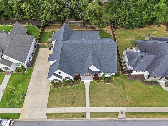 5th image of 1700 Winterbrook Dr