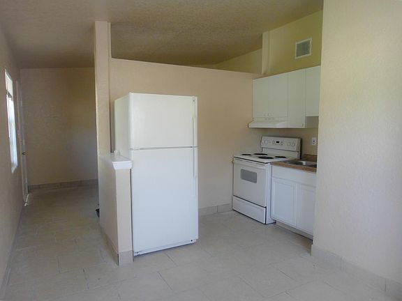 3rd image of 1127 Pinellas St APT B