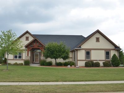 1411 Waters Edge Dr, Oconomowoc, WI, 53066